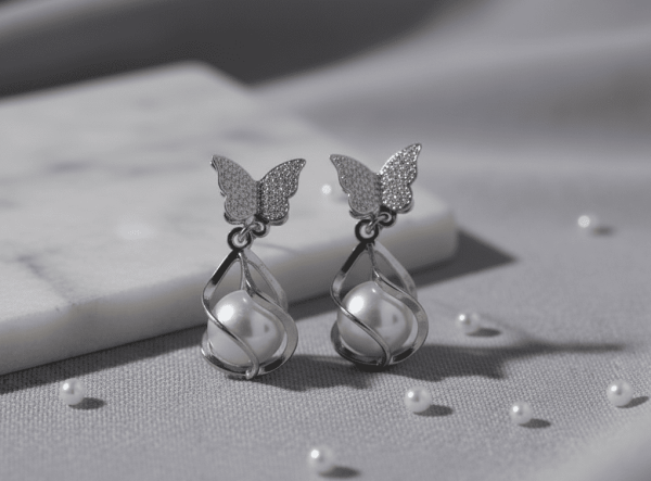 Butterfly Pearl Earring