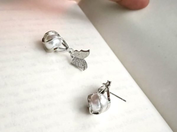Butterfly Pearl Earring