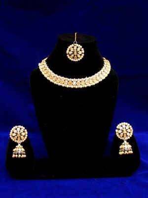 Pearl & Kundan Style Set with Mangtika and Earring