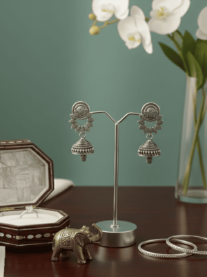1 Oxidized Floral Earring