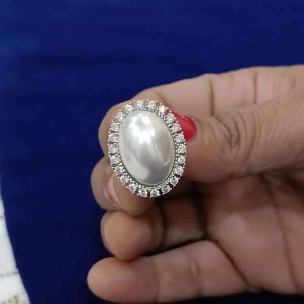 Oval Crystal Pearl Earring