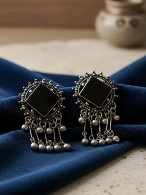 3 Chandeliers Stud Earring