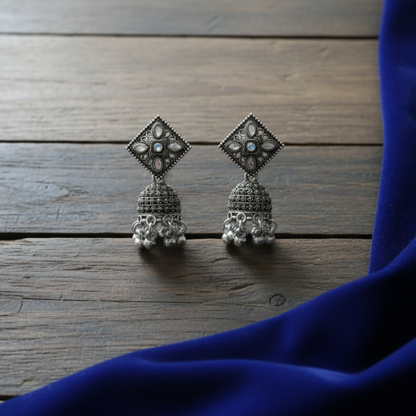 Diagonal Kundan Earring