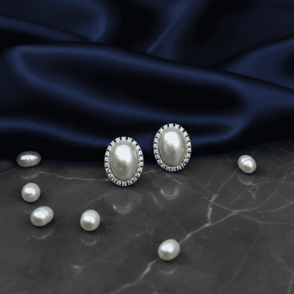 Oval Crystal Pearl Earring