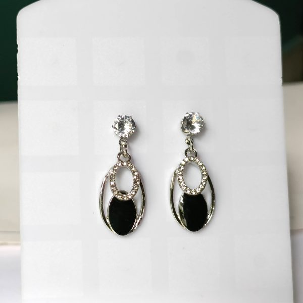 Oval Crystal & Black Onyx Earring