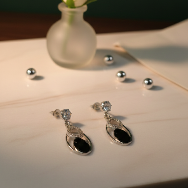 Oval Crystal & Black Onyx Earring
